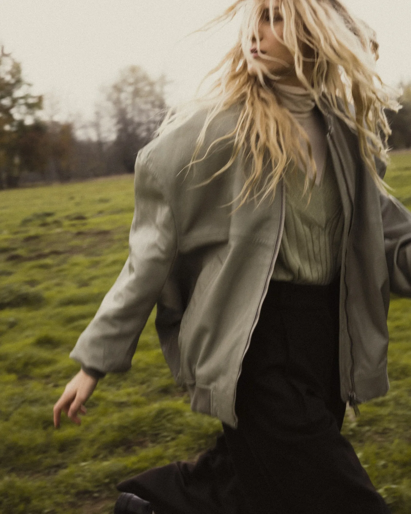 Julia for Lśnienie Mag — photo 1